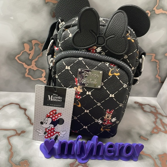 Disney Primark Minnie Mouse Camera Bag with Disney Minnie tumbler and Keychain - Picture 3 of 6